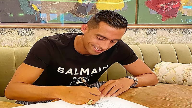 النصر يوقع رسميا مع الأرجنتيني موري لمدة موسمين