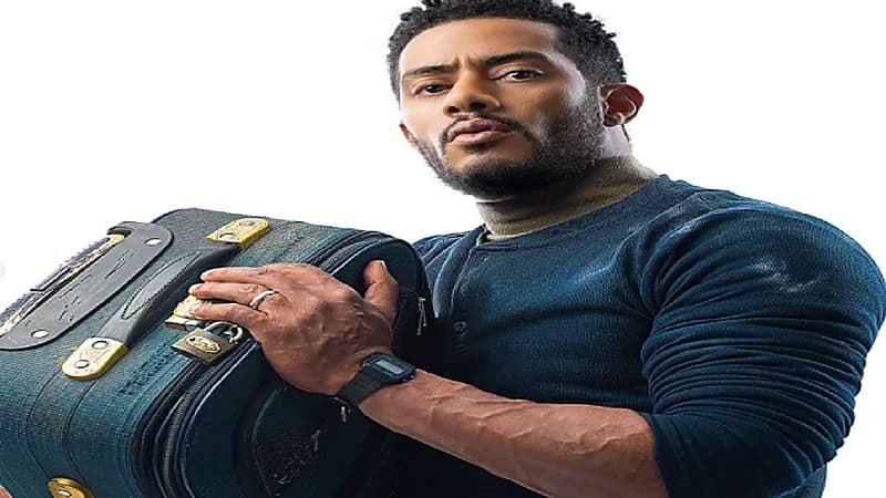 محمد رمضان يظهر بحقيبة سفر ويثير فضول جمهوره بتعليق طريف