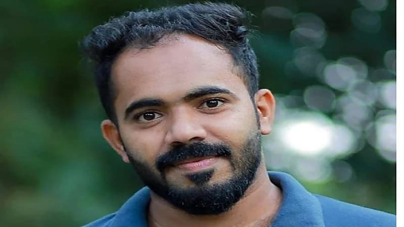 شاب هندي يقطع نحو 8.5 ألف كلم سيراً على الأقدام لأداء فريضة الحج