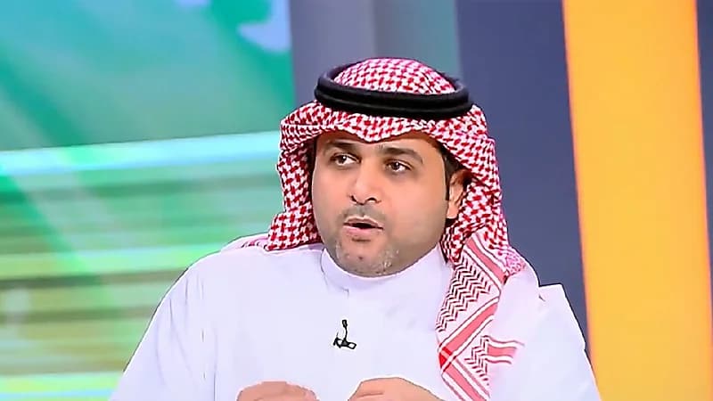 بالفيديو .. استشاري يوضح خطورة النظر لـ " الجوال " أثناء المشي