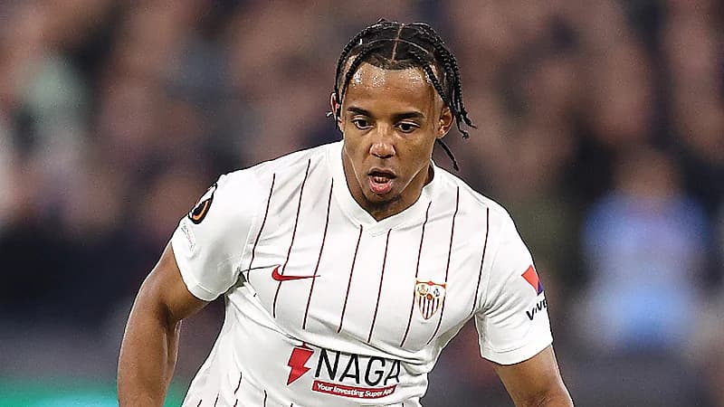 جوليس كوندي يقترب من الانضمام لصفوف برشلونة