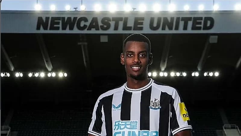 ألكسندر إيزاك ينضم لـ"نيوكاسل"