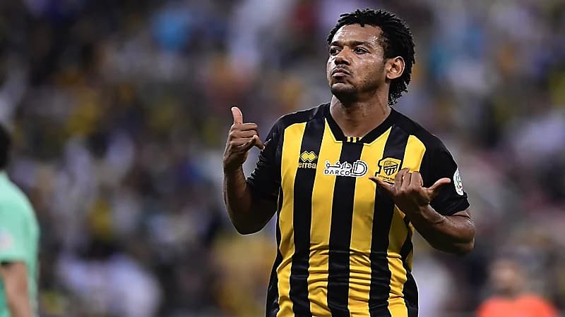 رسمياً .. غياب رومارينهو وكوستا عن لقاء النصر