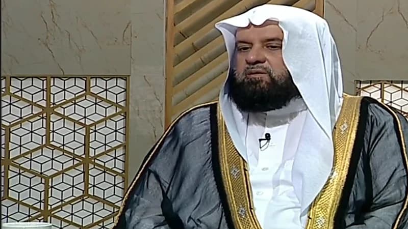 بالفيديو.. السند يوضح حكم سفر المرأة وحدها لمدة 4 ساعات