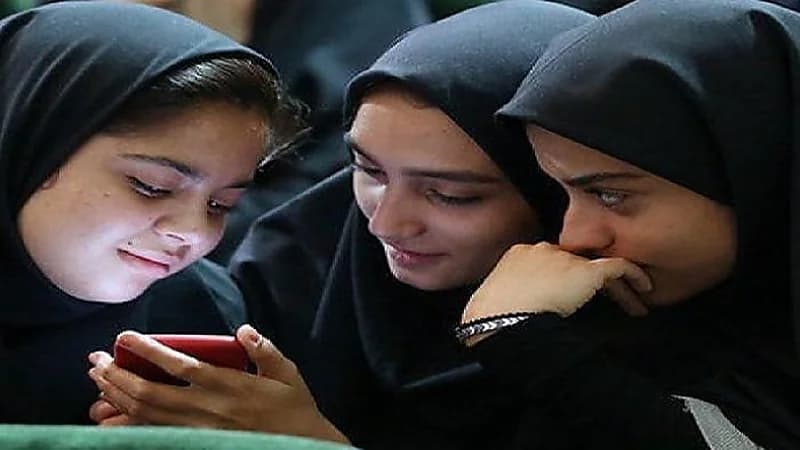 سلطات الملالي تحجب تطبيق "كلوب هاوس"