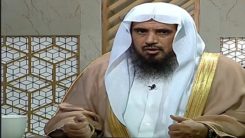 بالفيديو.. "الخثلان" يوضح حكم تزكية الشخص بأنه خالٍ من العيوب بقول "عداك العيب"