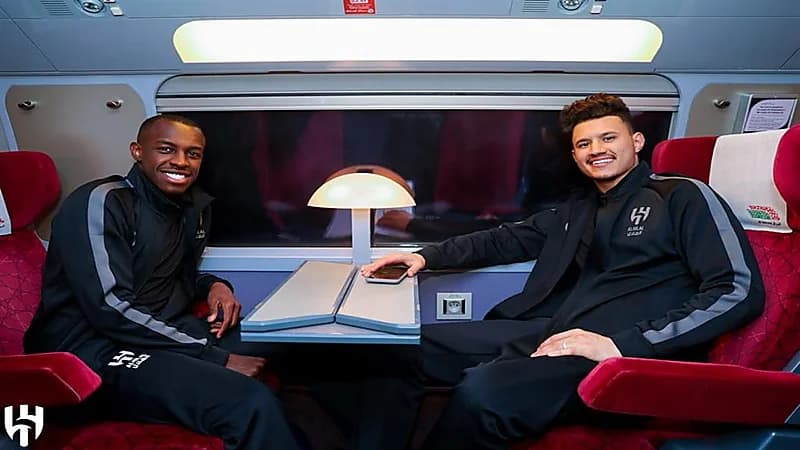 بعثة الهلال تتوجه إلى الرباط استعداداً لنهائي كأس العالم للأندية ..صور