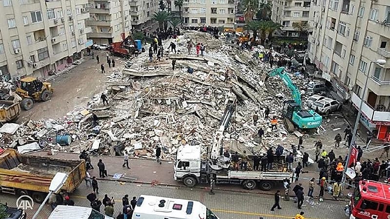 بروفيسور : فوائد الزلازل للبشرية أكثر من أضرارها