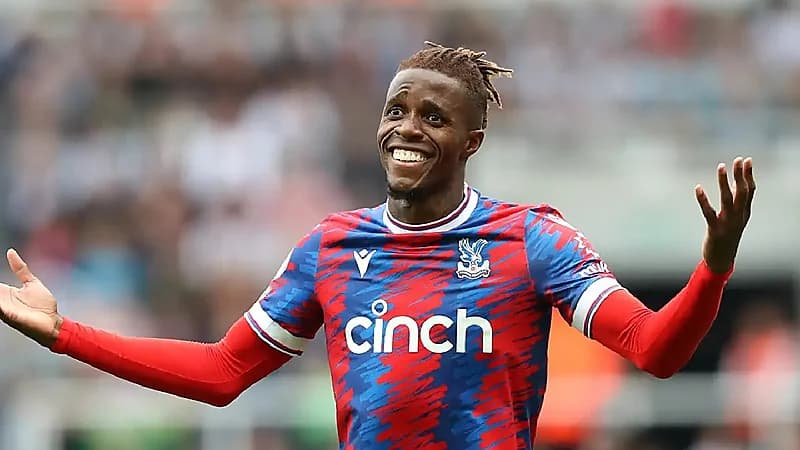 الاتحاد يقدم عرضاً مغرياً للاعب كريستال بالاس "زاها"