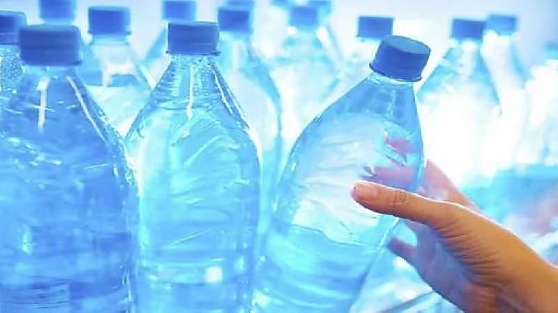 فوائد وأضرار المياه المنكهة .. فيديو