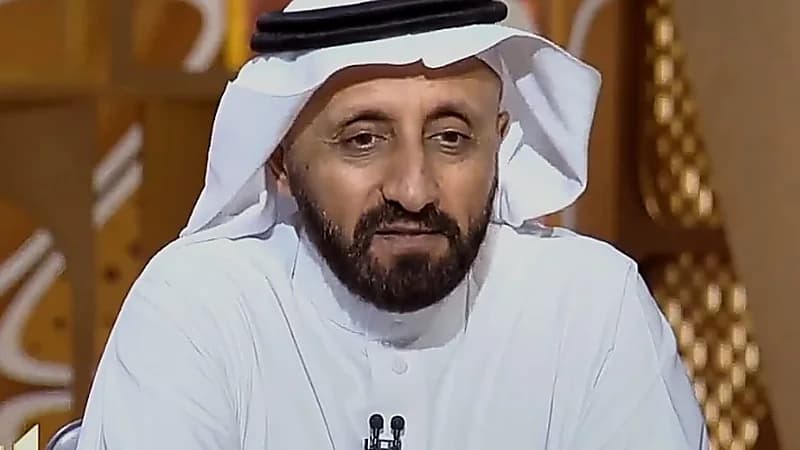 محمد العجاجي يكشف عن سبب استخدام كلمة نظام بدلًا من قانون بالمملكة .. فيديو