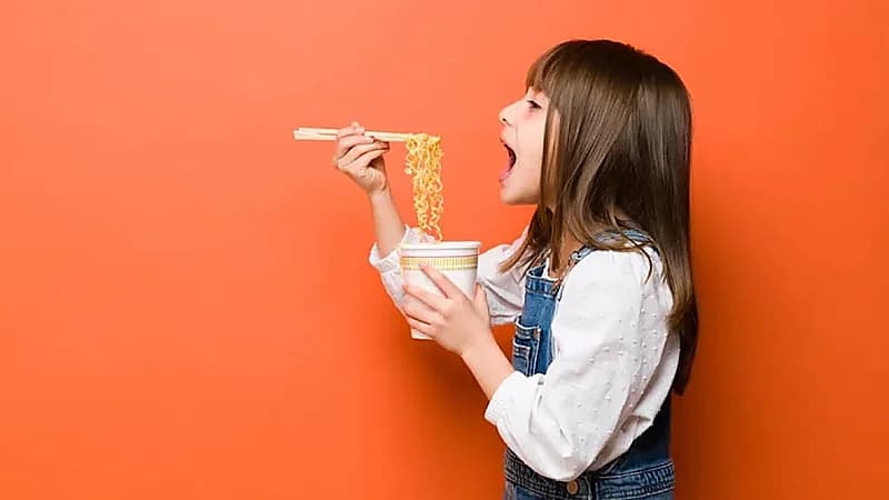 أبرز الأطعمة التي قد تقلل من معدل ذكاء الأطفال