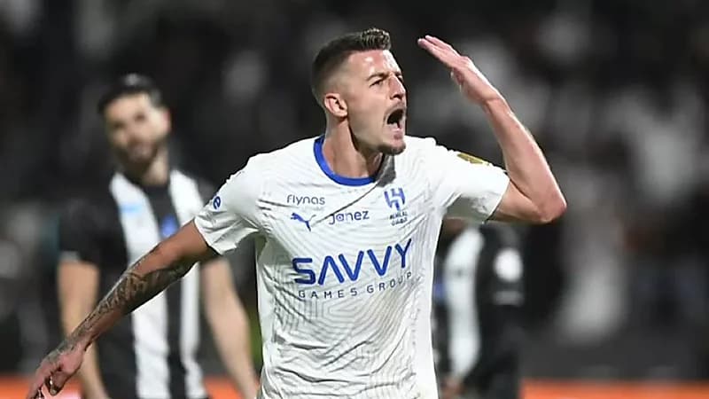 سافيتش يحصل على الجائزة الذهبية في دوري روشن