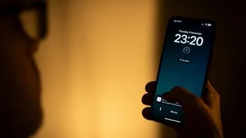 قبل بيع هاتفك: خطوات ضرورية لحذف بياناتك نهائيًا .. فيديو