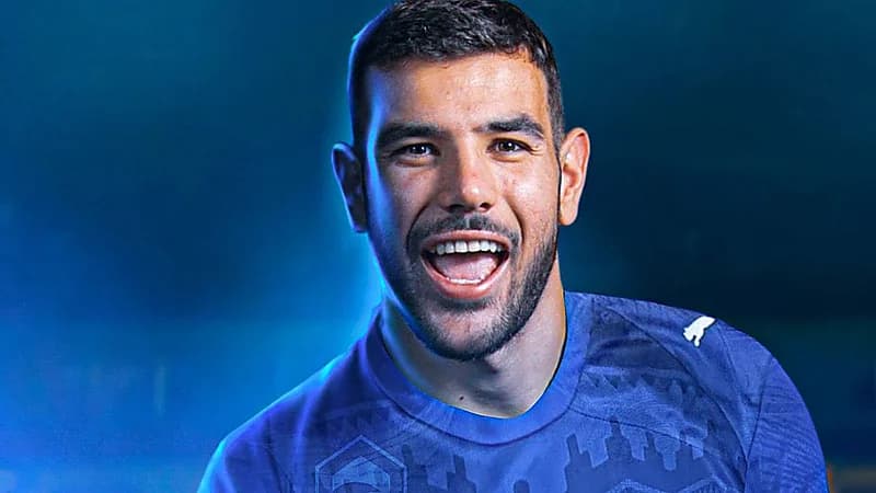 ثيو هيرنانديز يدرس عرض الهلال