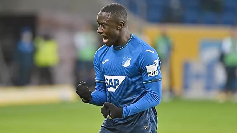 الاتحاد والقادسية يتنافسان على ضم ساماسيكو