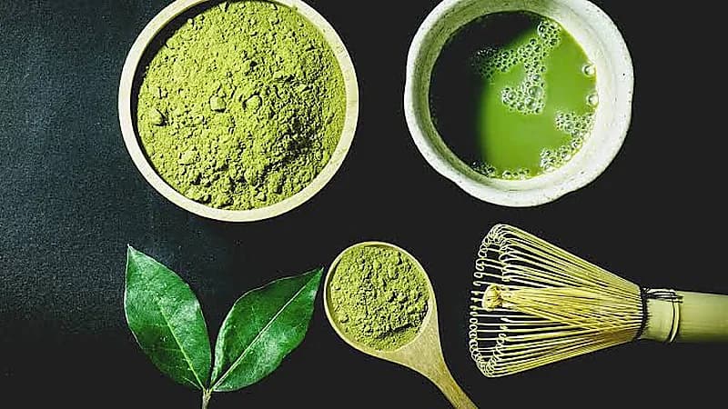 جدل حول شاي الماتشا: مشروب العصر أم سبب خفي لتساقط الشعر