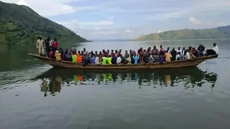غرق 100 شخص وفقدان 146 آخرين في غرق قارب بالكونغو