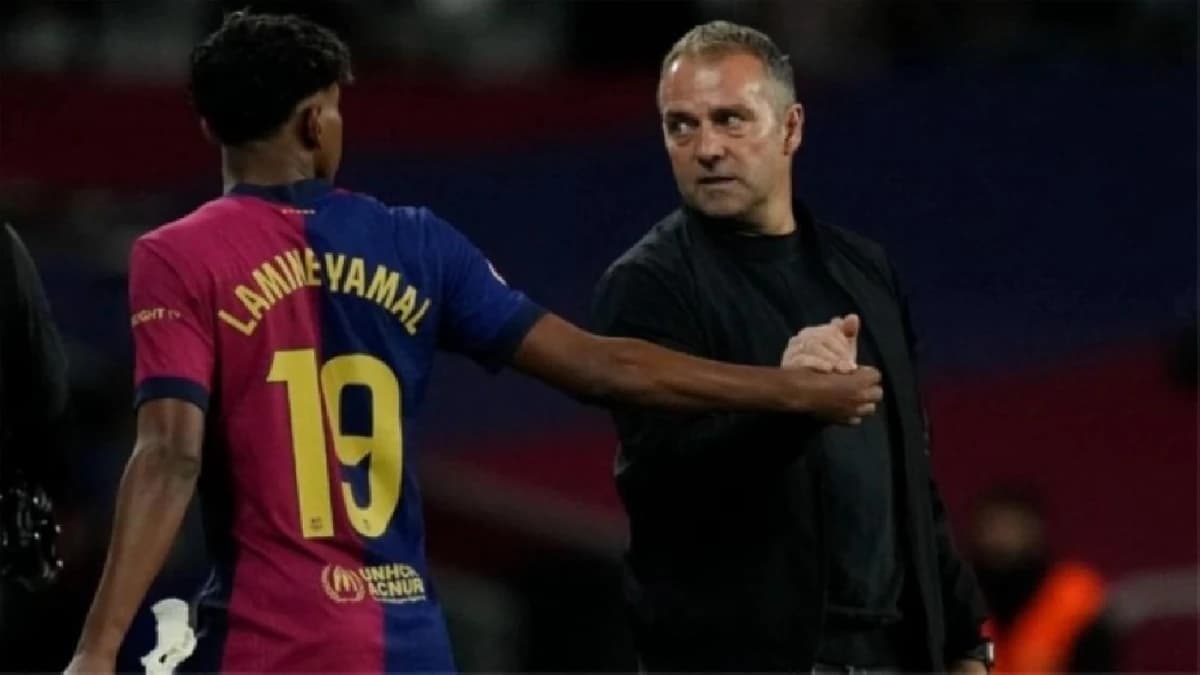 فليك يرد على الشائعات: من أين جاءوا بكذبة تأخر يامال