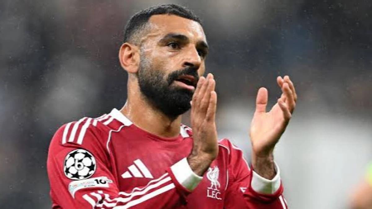 حقيقة انضمام محمد صلاح إلى الأهلي المصري