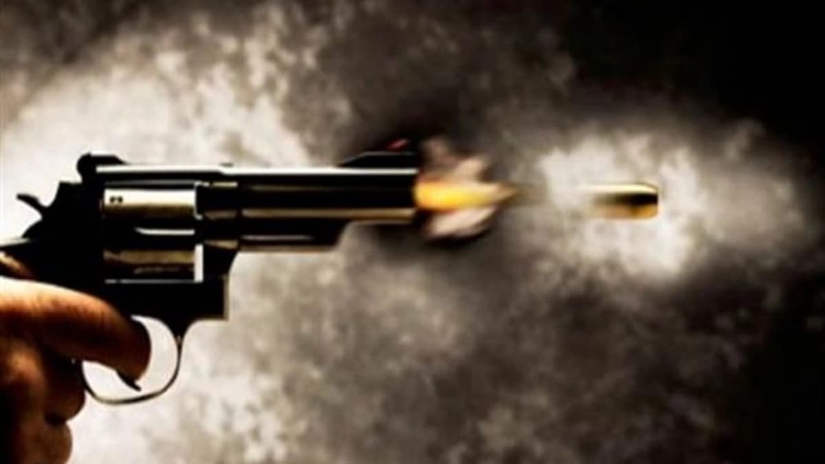 جريمة مروعة في لبنان.. ملثمون يقتلون زوجين أمام طفلهما