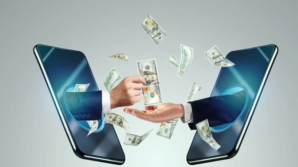 مصنع يحول بالخطأ رواتب ٣٤ موظفا لعامل  واحد