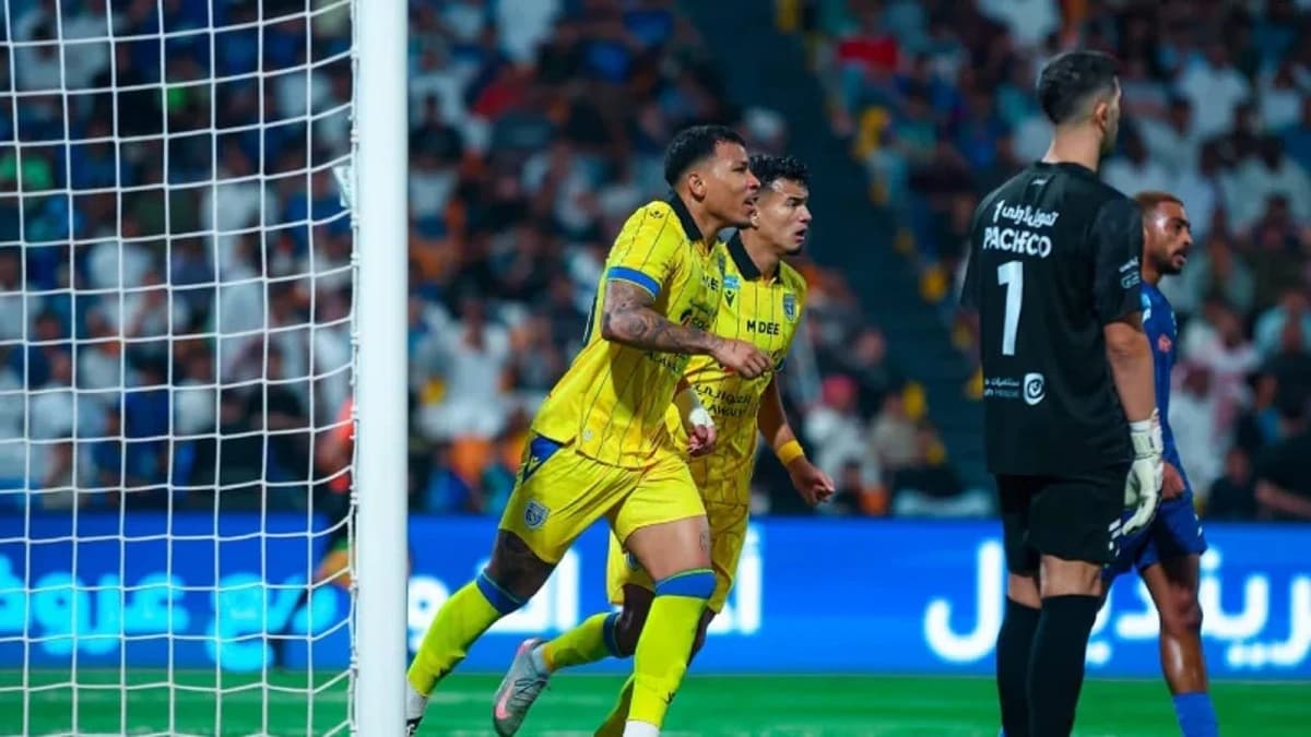 التعاون يضرب شباك الفتح بخماسية