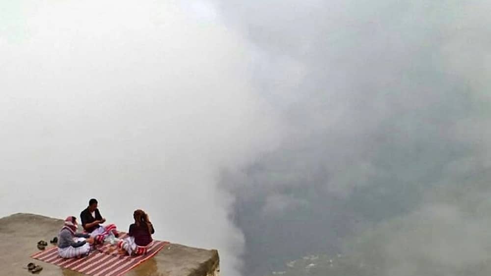 المسند: هذا سحاب يلامس الجبال وليس ضبابًا .. فيديو