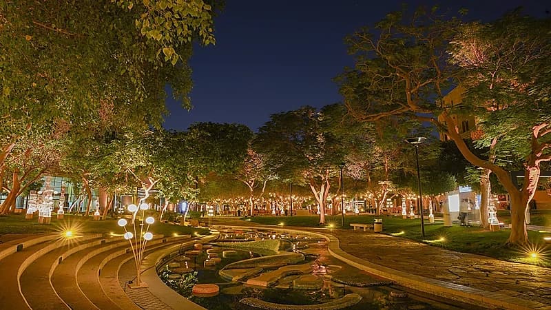 صور.. منطقة المربع تجسد لوحة فنية فاخرة