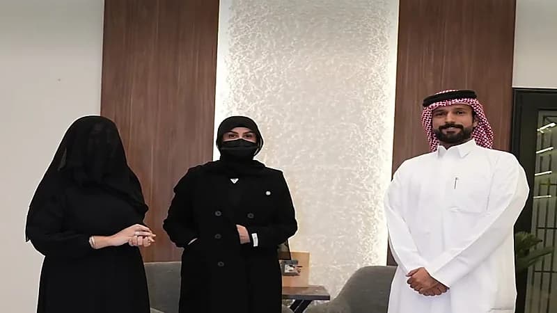 كويتي يتوجه إلى إيران بسيارته لإجلاء نساء كويتيات استفزعن فيه.. فيديو