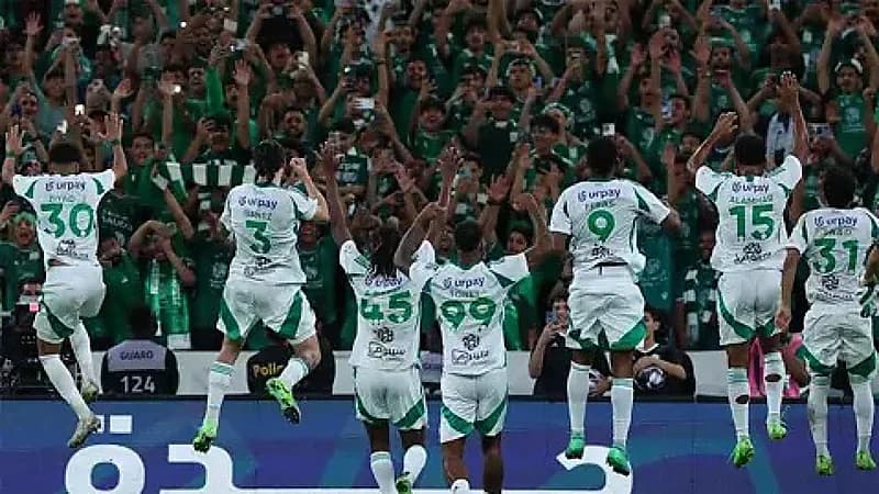 رد فعل محترف الأهلي على نتائج قرعة دوري أبطال آسيا للنخبة .. صورة