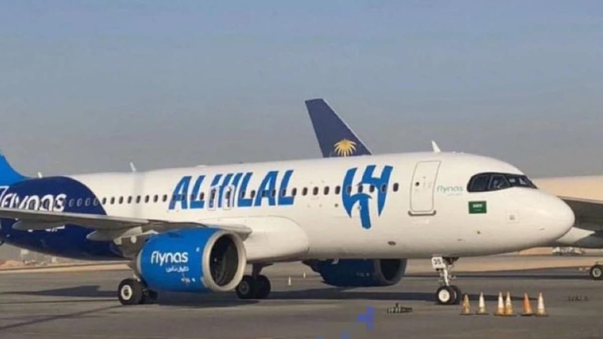 جدل طائرات الأندية.. بين “الملصق المؤقت” و“الصبغة الكاملة”