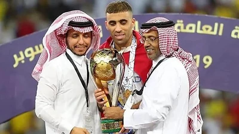 توقعات بعودة بغلف للوسط الرياضي مجددا