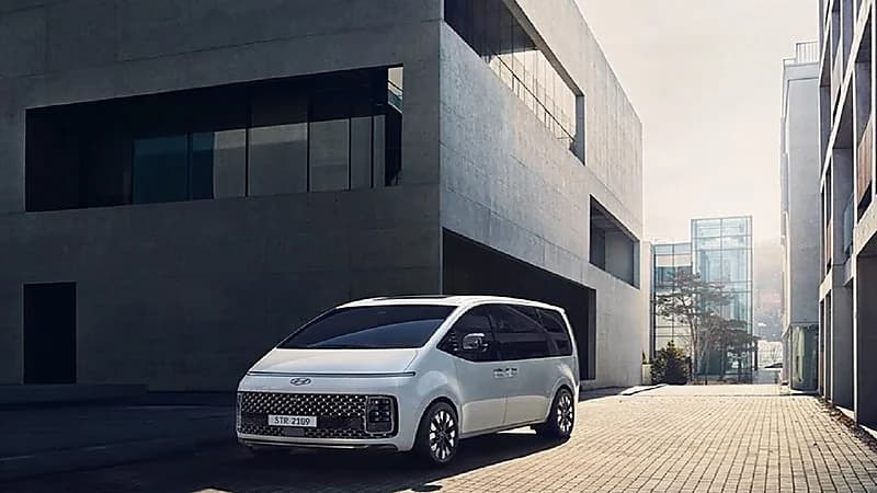 هيونداي تكشف عن سيارتها الميني فان الجديدة