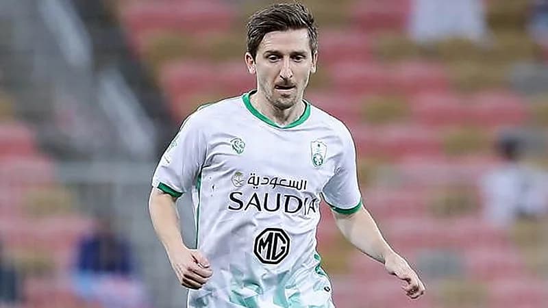 "الأهلي" يوقع مخالصة مالية مع مارين ويحدد بديله