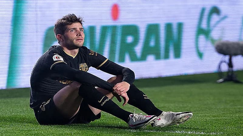 اعتقال نجم برشلونة