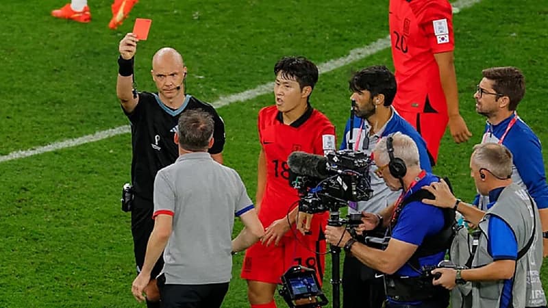 مدرب كوريا الجنوبية أول مدرب يتعرض للطرد في المونديال