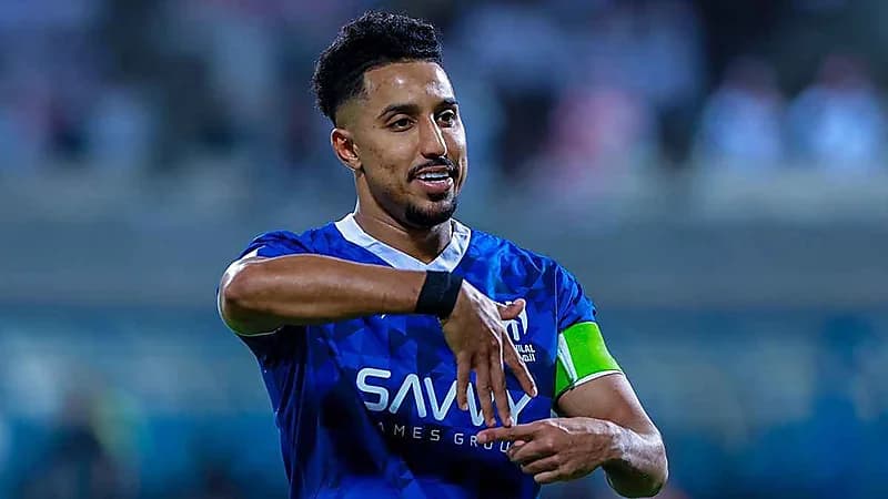 الهلال يجدد عقد سالم الدوسري