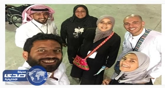 بالصور.. عودة دنيا وإيمى سمير غانم وزوجيهما بعد أداء مناسك الحج