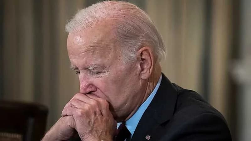 عضوة بالكونغرس: بايدن تم عزله فعلياً عن السلطة