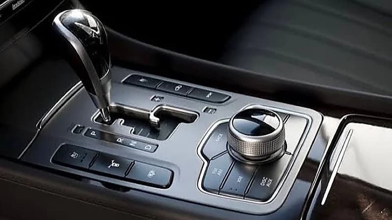 "خبراء سيارات" يوضحون خطأ يتسبب في إتلاف ناقل الحركة