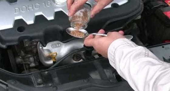 4 خطوات لمنع تسريب المياه من سيارتك باستخدام " البن والبهارات "