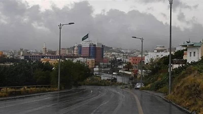 هطول أمطار رعدية على عدد من محافظات مكة المكرمة