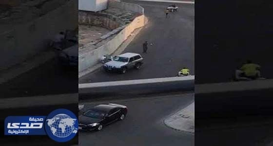 بالفيديو..رجل المرور المعتدى عليه من سائقي دبابات جدة يكشف تفاصيل جديدة وسبب تواجد شقيقه اثناء الواقعة